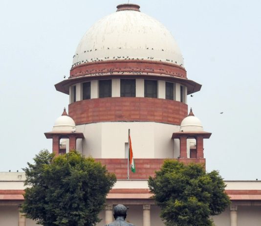 वक्फ कायद्याबाबत आज सर्वोच्च न्यायालयात सुनावणी, निषेधात काय दिले गेले ते जाणून घ्या, कोणत्या बाजूने